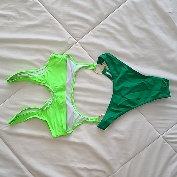Two Tone Green Swimsuit - Picture 5 of 8